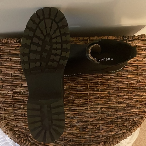 Chunky Chelsea Boots - Picture 4 of 4